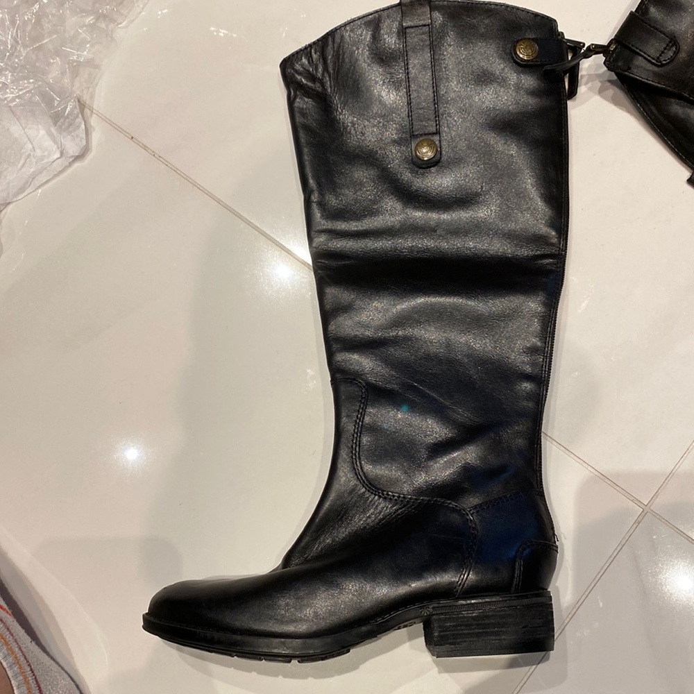 Sam Edelman black boots with full back zipper. Brand new, never worn